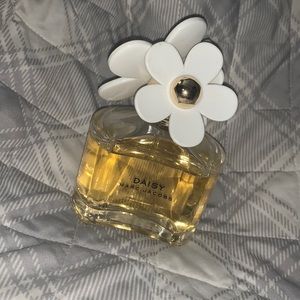 MARC JACOBS DAISY